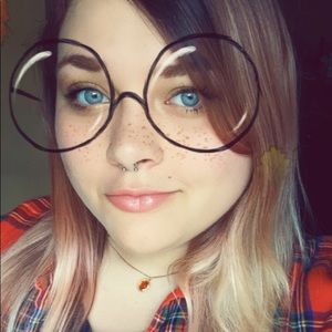 Meet your Posher, Rebekah